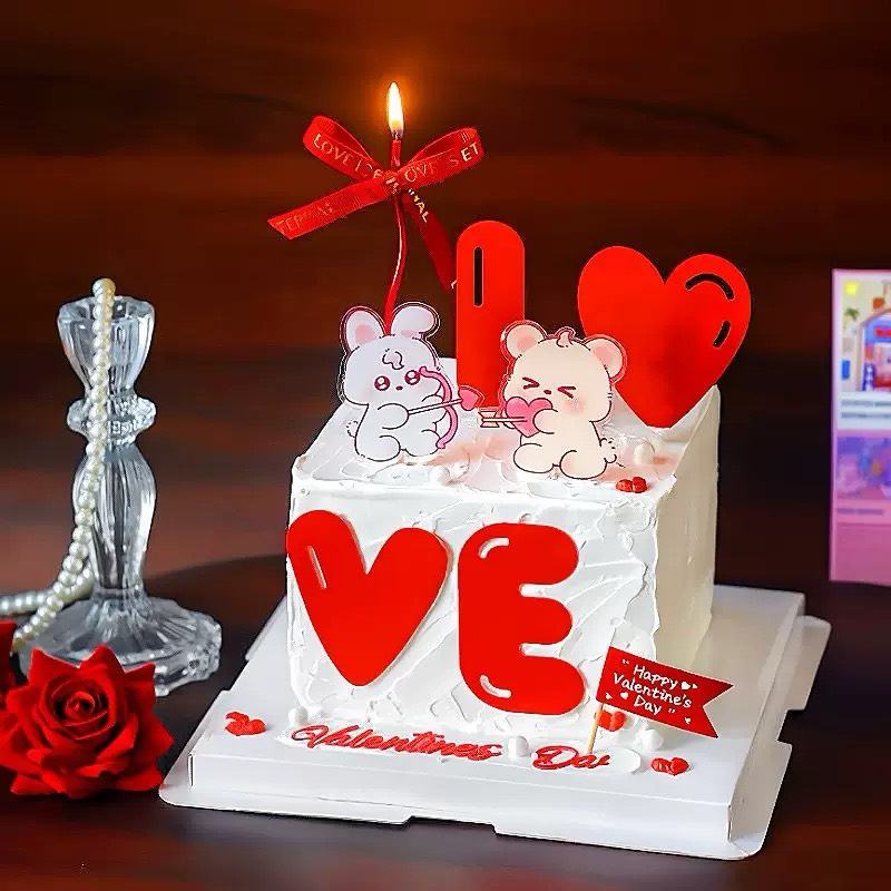 Set mica chữ LOVE in hoa + chữ Valentines Day viết tay màu đỏ