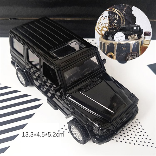 Trang trí xe SUV 7 chỗ đen to