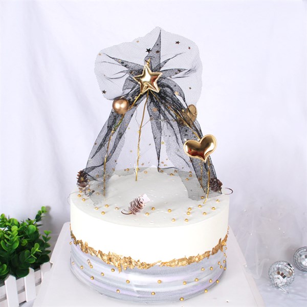 Cổng lều ren đen tim + sao vàng