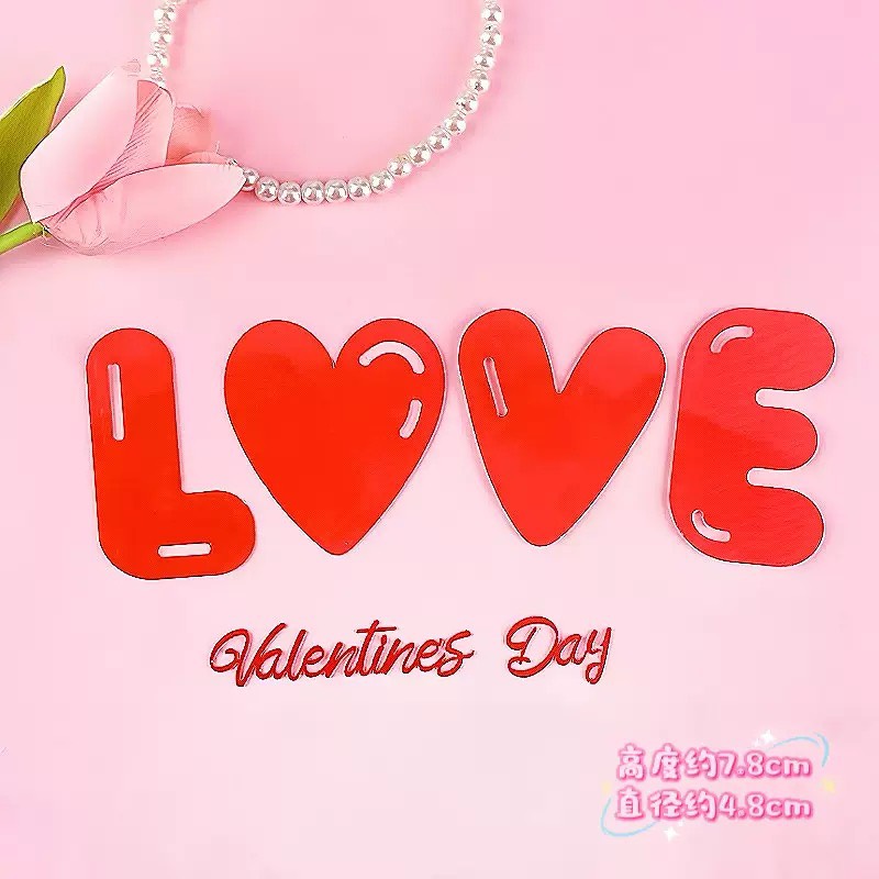 Set mica chữ LOVE in hoa + chữ Valentines Day viết tay màu đỏ