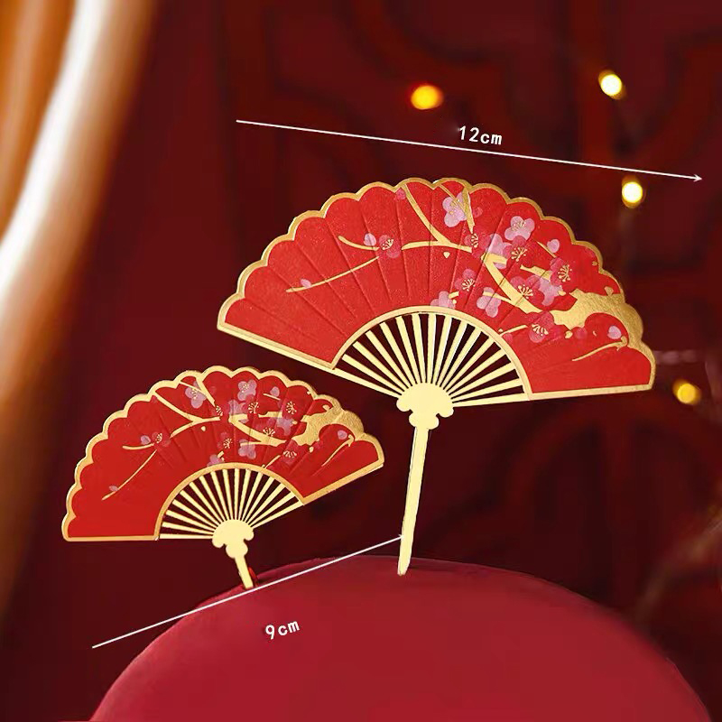 Set que cắm tết 2 chiếc quạt đỏ viền vàng + hoa đào (loại đẹp)