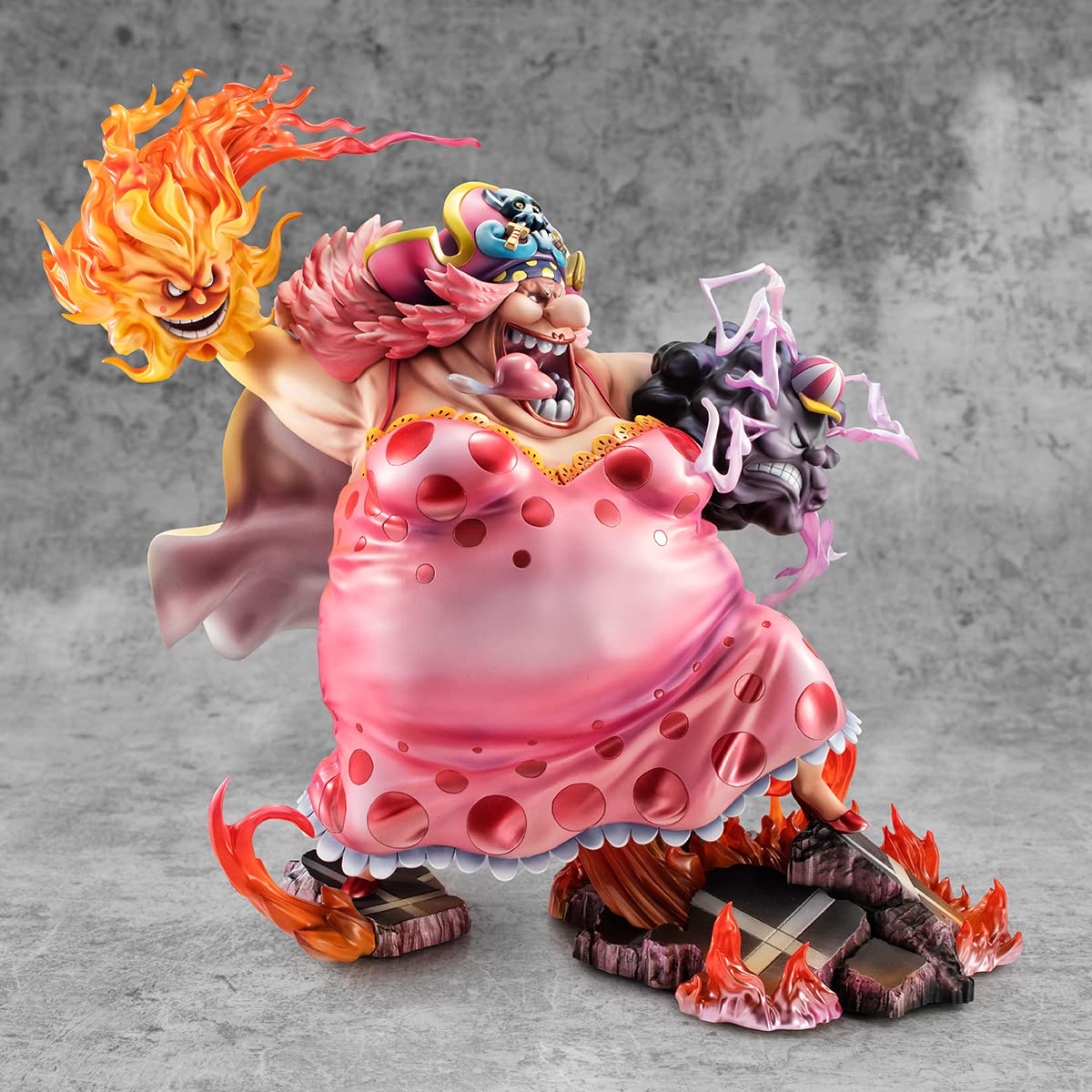 Mô hình Charlotte Linlin (Big Mom) - P.O.P Maximum - OnePiece Chính hãng Megahouse