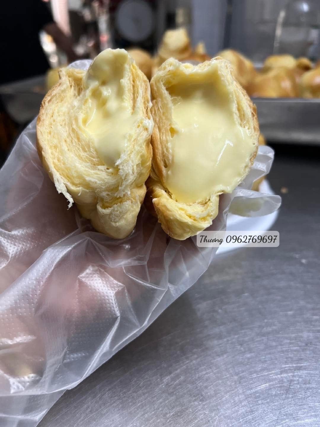 Bánh Cua PhoMai Tan Chảy