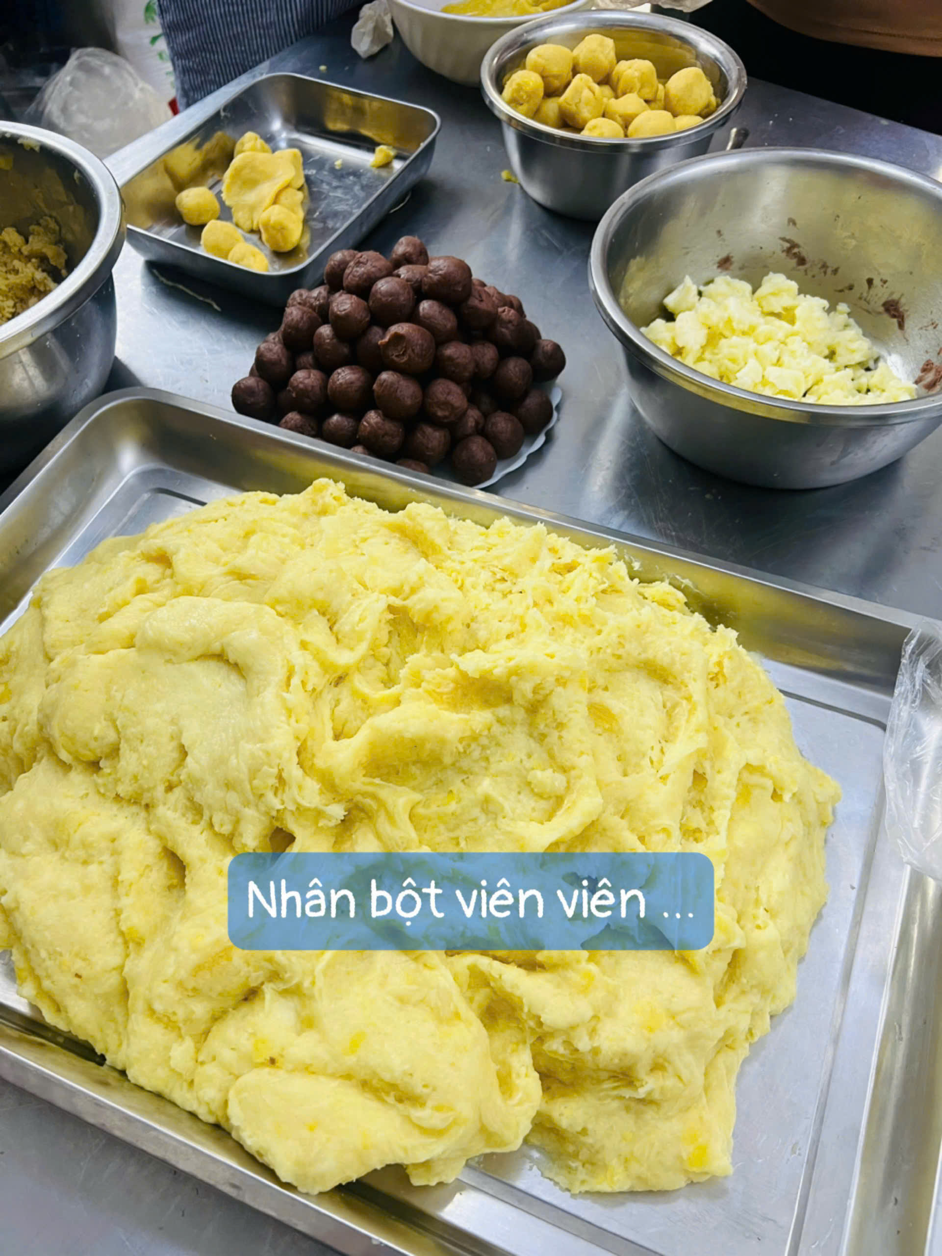 Bánh Sắn Giã Nướng - Nhân đậu xanh sầu riêng - Đậu đỏ mochi