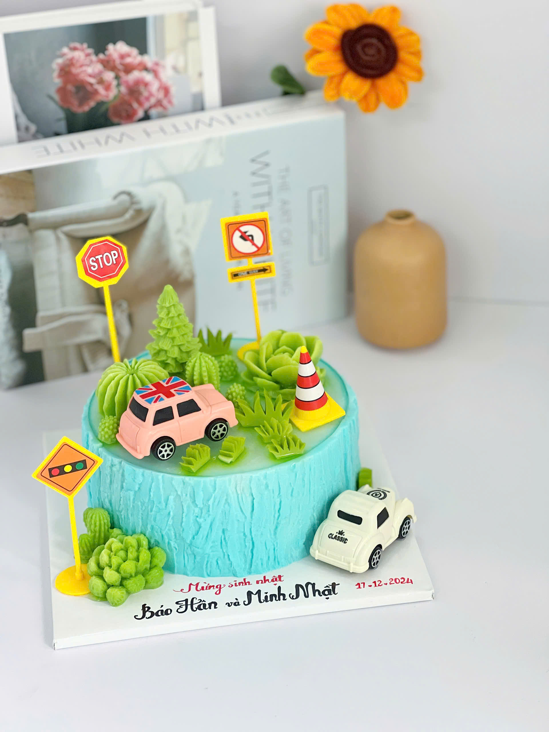 Bánh Sinh Nhật Xe Hơi - Bé Trai