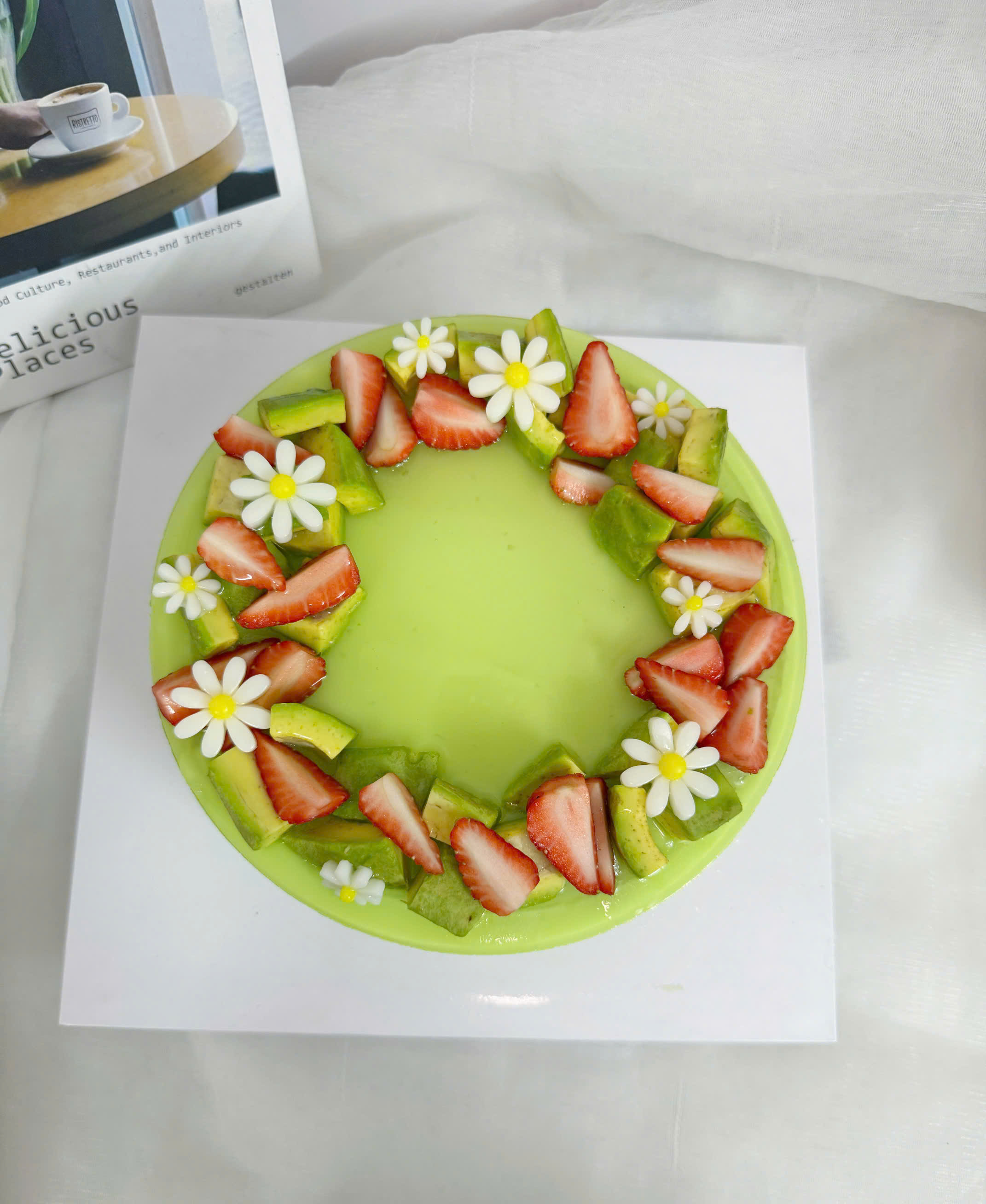 Bánh Sinh Nhật Trái Cây - Bơ Dâu