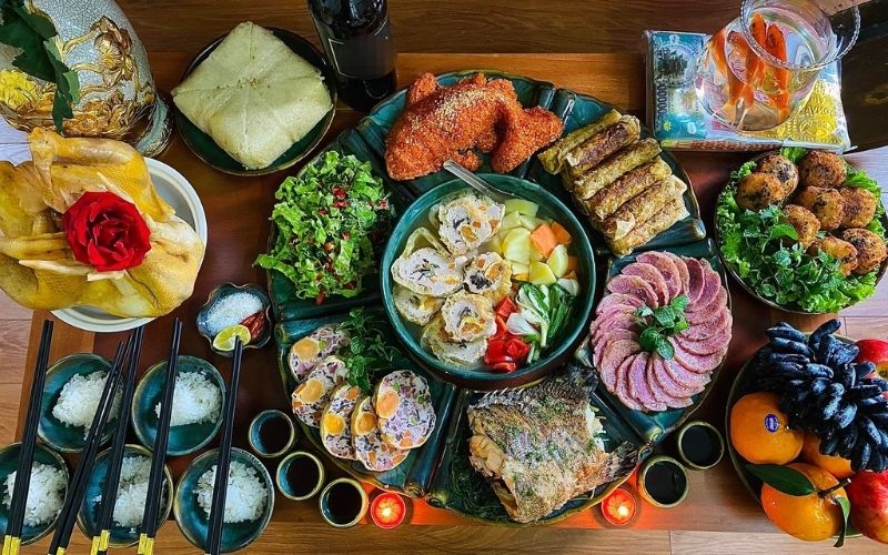 Có thể nói rằng Tết sẽ là khoảng thời gian chúng ta sẽ phải ăn uống nhiều nhất trong năm