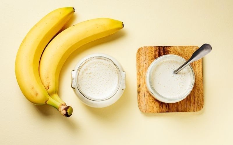 Những loại trái cây mềm như chuối sẽ là lựa chọn phù hợp cho những người mới nhổ răng khôn.@internet