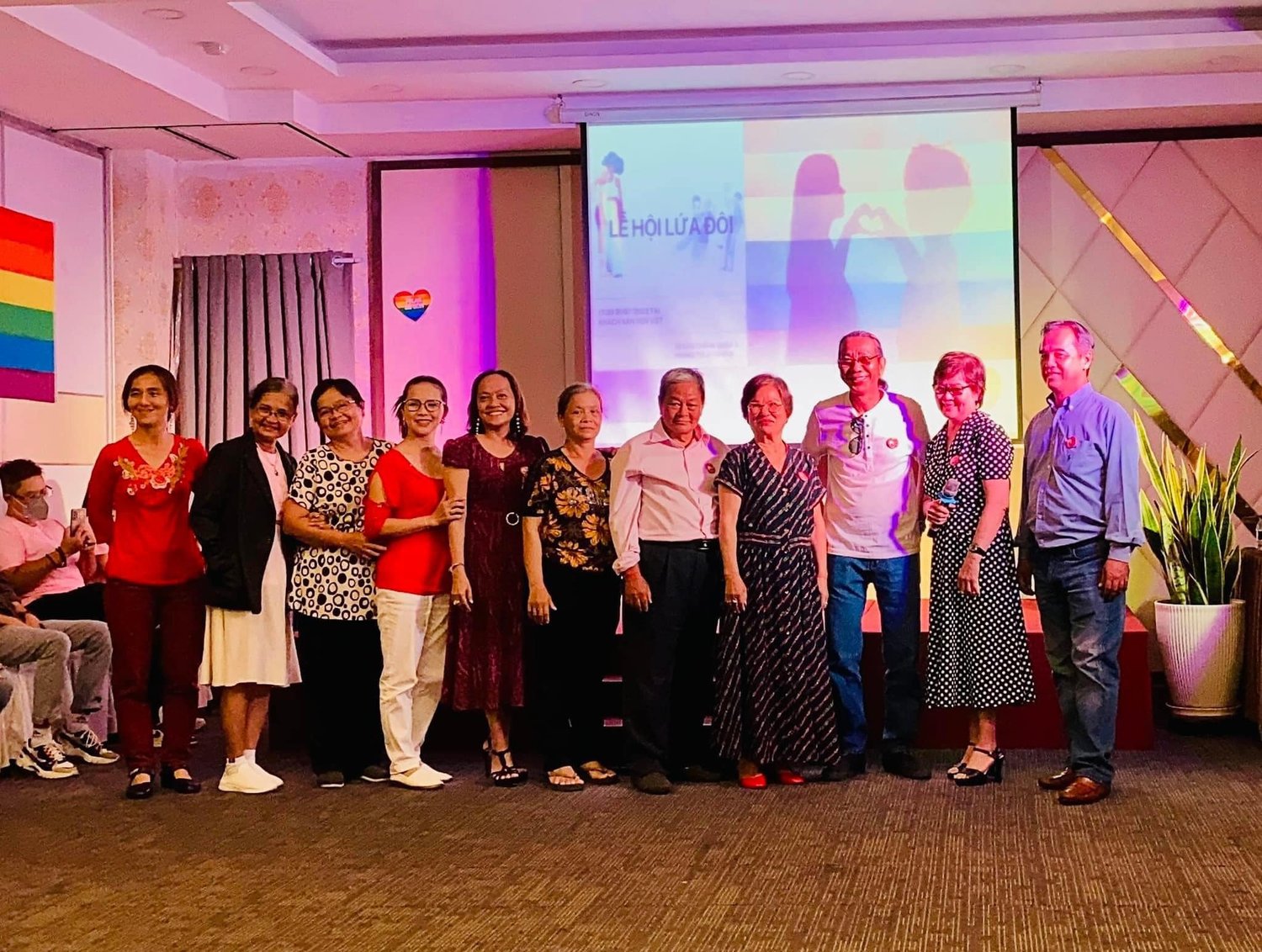 PFLAG SÀI GÒN: NGÀY HỘI LỨA ĐÔI