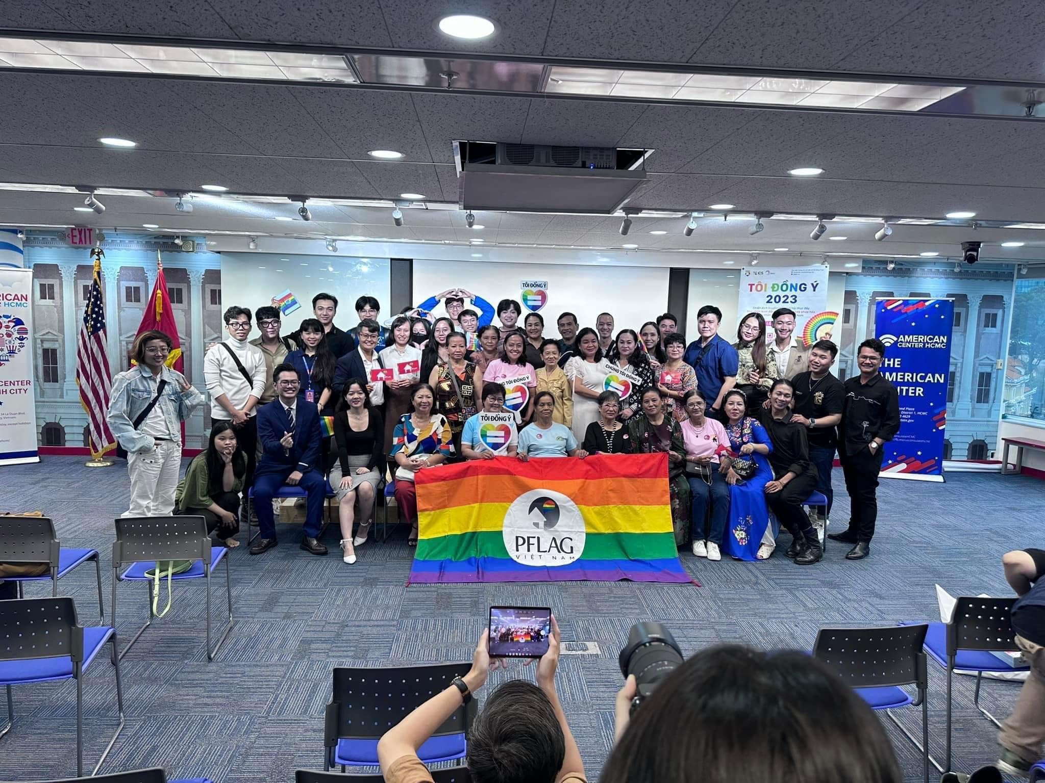 PFLAG Sài Gòn tổ chức sự kiện “Gia đình & Tôi Đồng Ý” tại Trung tâm Hoa Kỳ