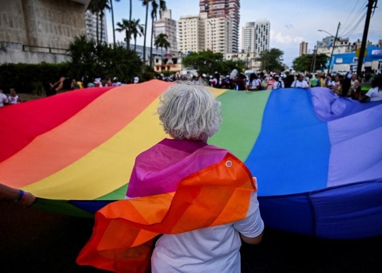 Cuba thông qua luật mới cho phép thay đổi giới tính trên giấy tờ