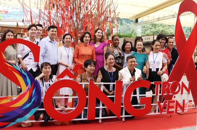 Nhiều sao Việt đồng hành cùng ngày hội “Sống trọn vẹn 2024”