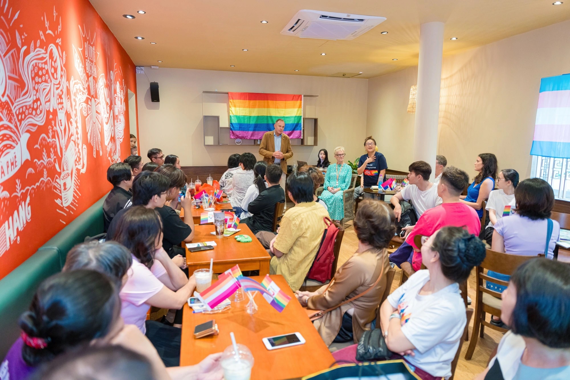 ‘Khi biết con mình thuộc cộng đồng LGBT, tôi đã đuổi con ra khỏi nhà’