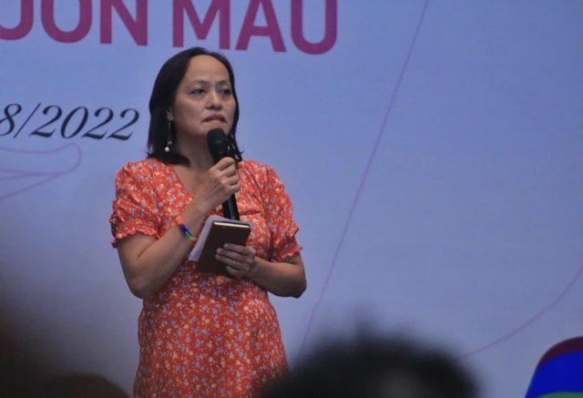 Cha mẹ làm gì khi một ngày biết con 'kết bạn' cùng giới, thuộc cộng đồng LGBT?