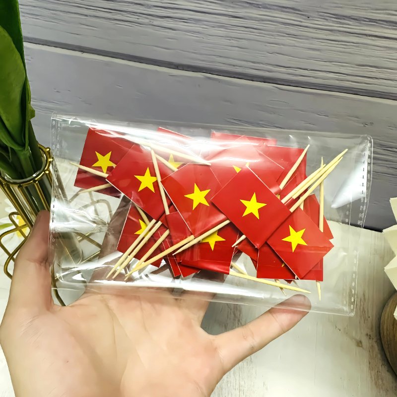 Cờ tăm cờ Việt Nam mini trang trí 2.5x3.5 cm