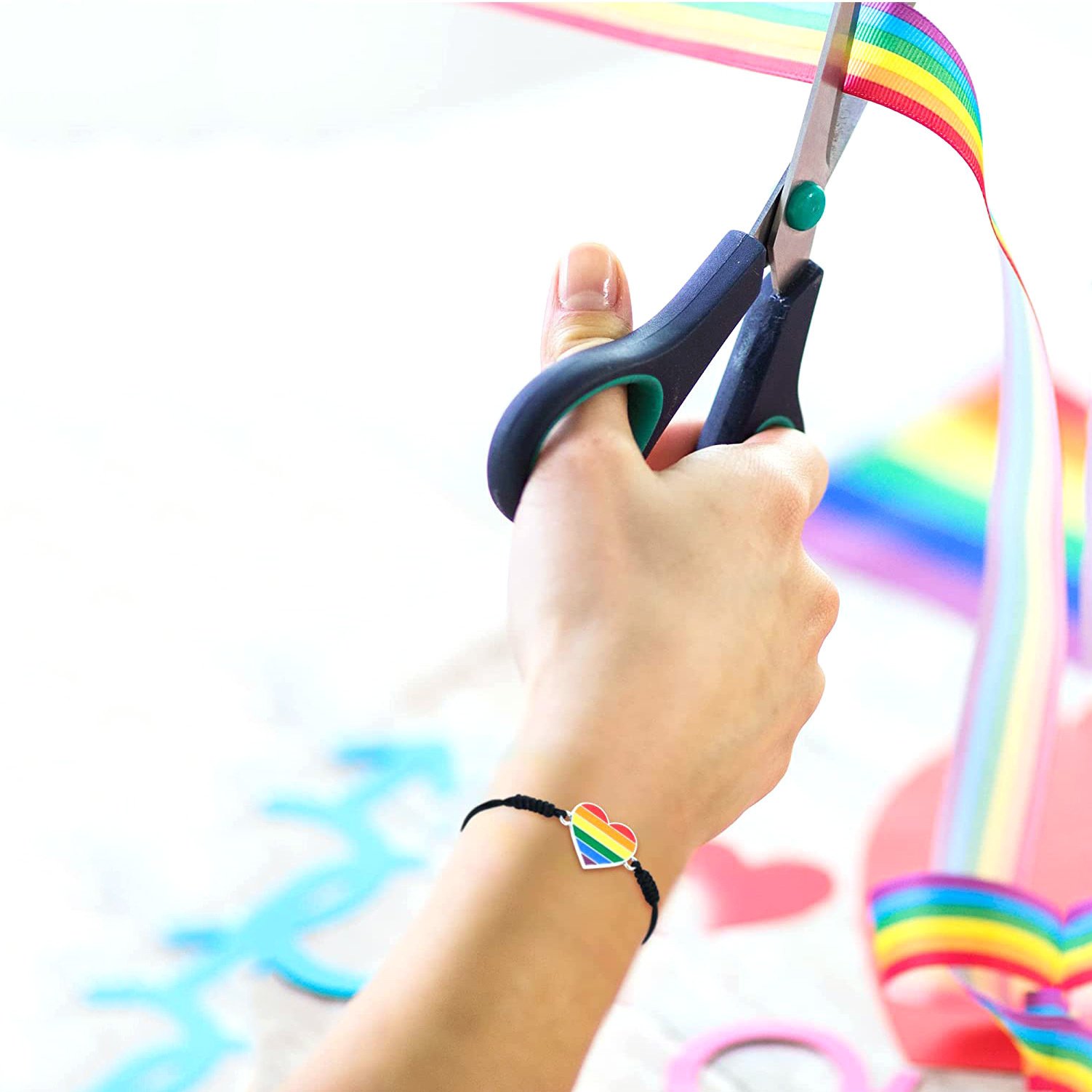 Vòng Tay LGBT Trái Tim Cầu Vồng