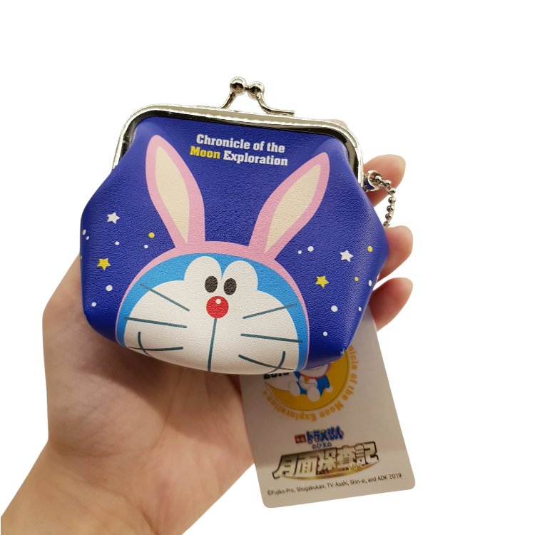 Ví Mini Doraemon Chronicle of the Moon – Họa Tiết Movie 2019, Khóa Bấm Kim Loại