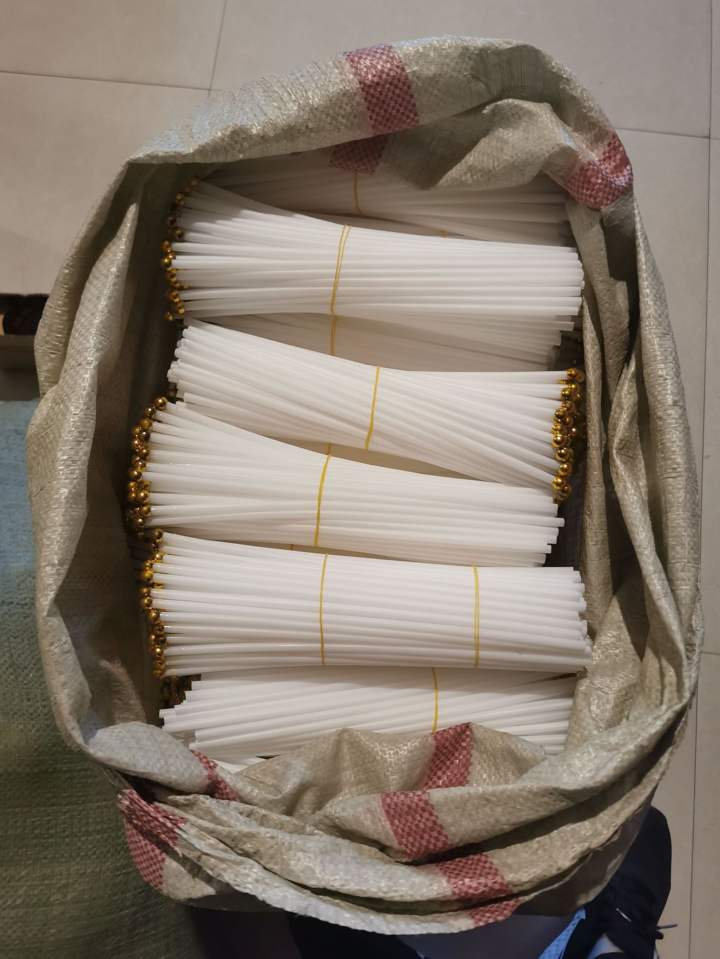 Cột cờ nhỏ cắm cờ cầm tay 30 cm NH648