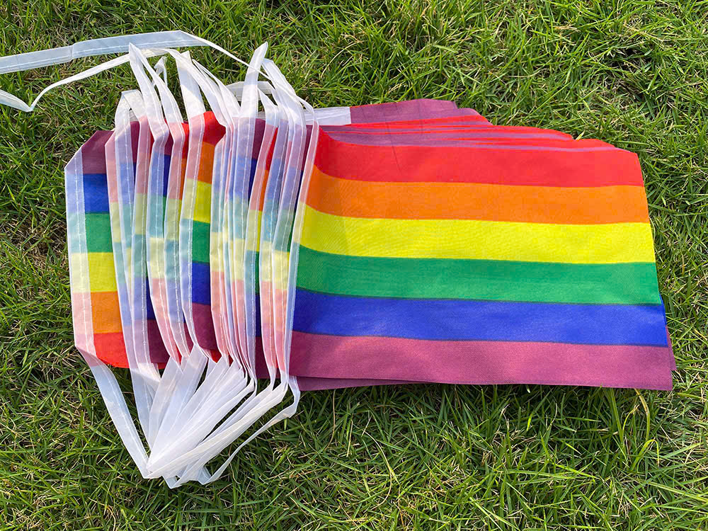 Dây cờ cầu vồng LGBT lục sắc