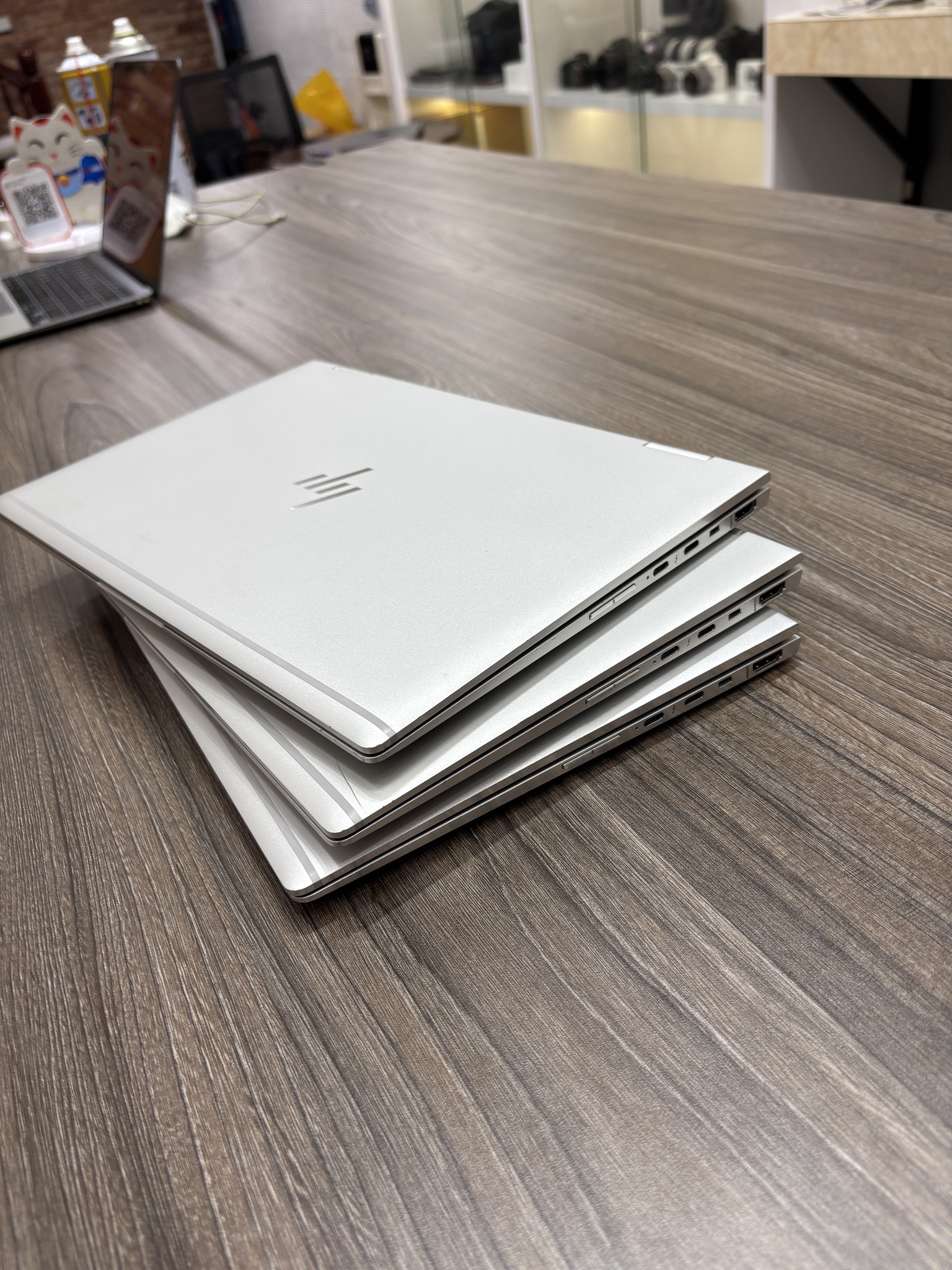 HP Elitebook 1030 G3 X360 i5 8250u / 8GB / 256GB / 13.3″ FHD Touch