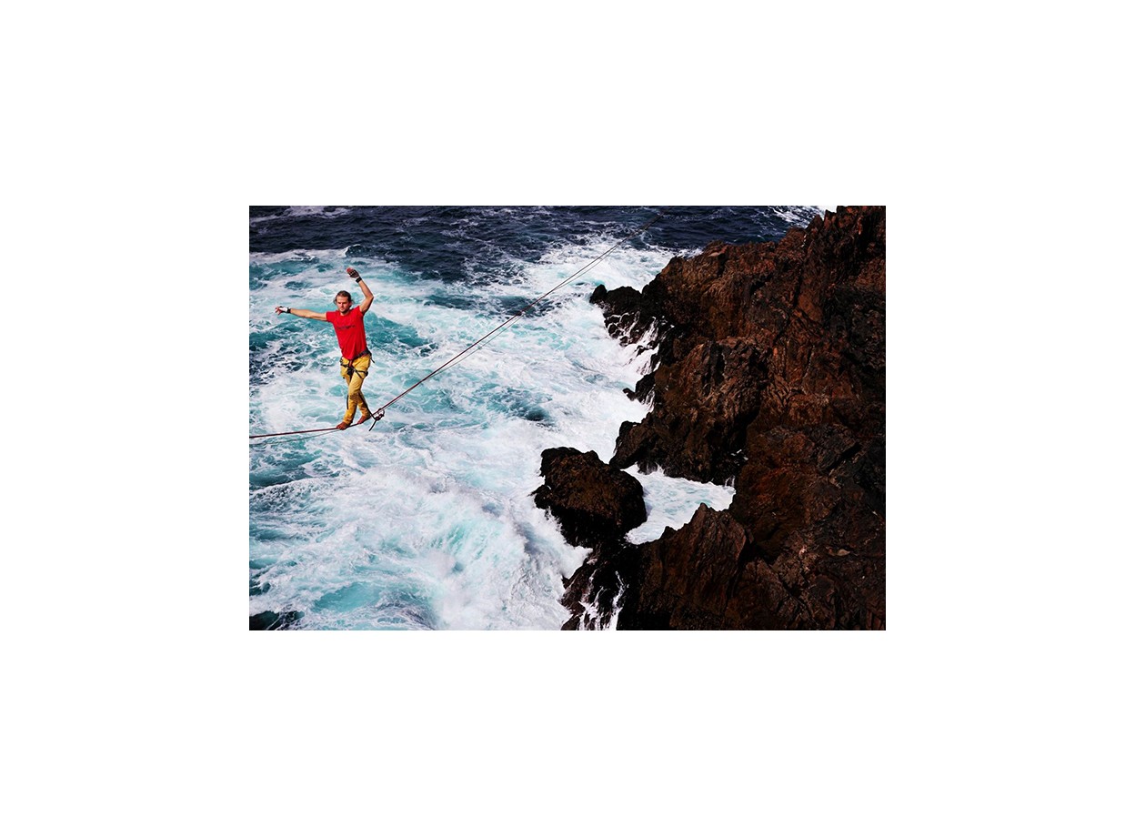 Canon RF 28-70mm f/2L USM – Likenew 99%