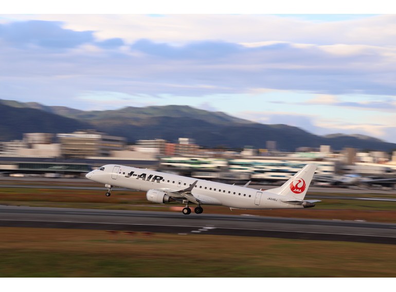 Canon RF-S 55-210mm f/5-7.1 IS STM - Likenew