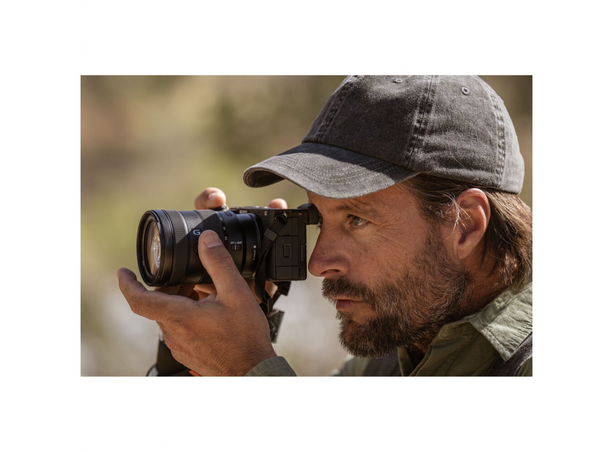 Sony A6700 + Kèm Lens Sony E 18-105mm f/4 (Chính hãng) (Thẻ Nhớ 64GB + Bộ Vệ Sinh)