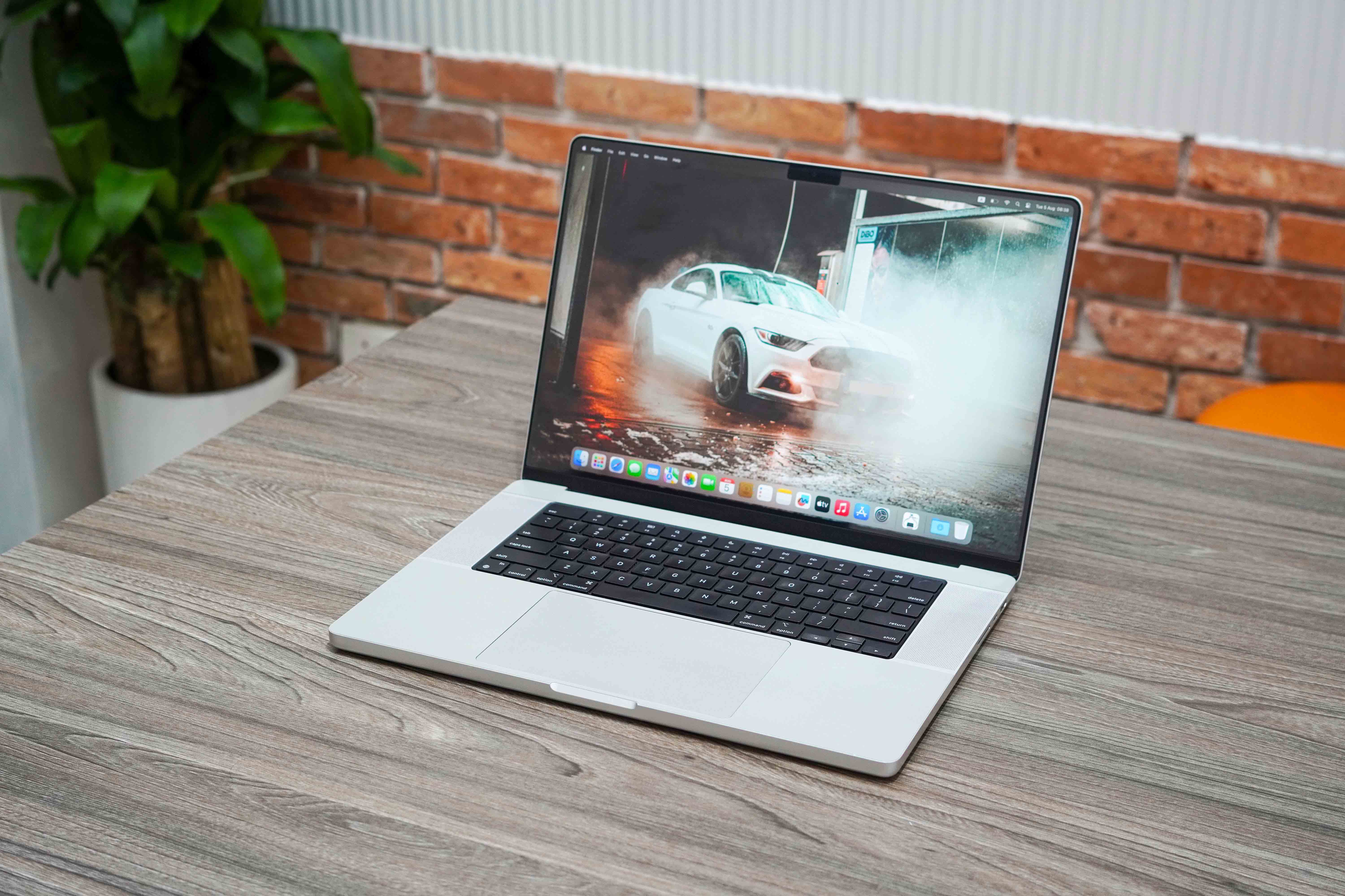MacBook Pro 16inch 2021 – M1 Pro | RAM 16GB | SSD 512GB | Like New 98%