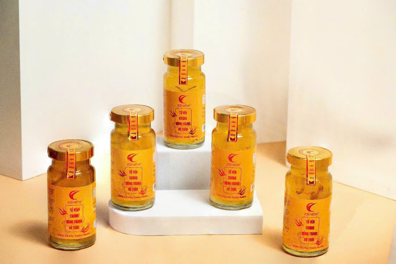 Yến chưng Đông Trùng Hạ Thảo - Hũ to 150ml
