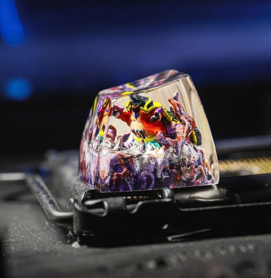 Two Emperors, One Keyboard: Edward Newgate & Blackbeard Artisan Keycaps by Breakwooden