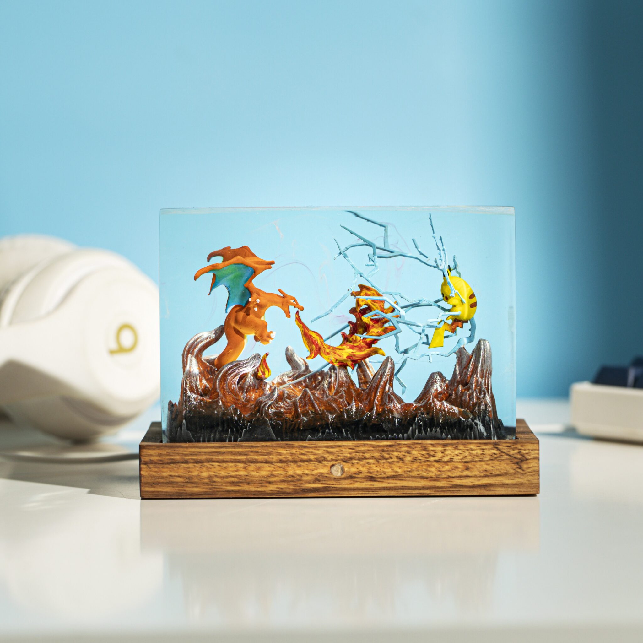 Iconic Anime War Resin Lamp – Light Up Your Space with Anime Power