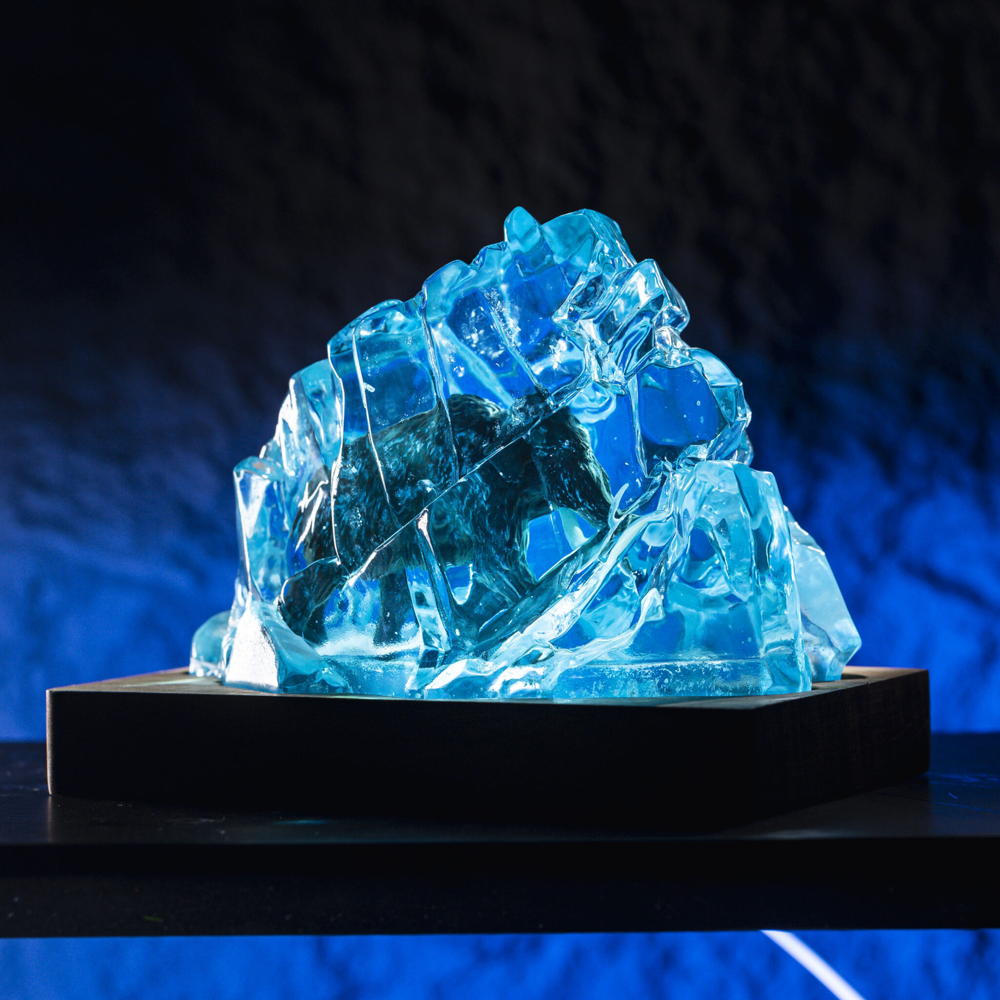 Ancient Mammoth Resin Lamp – A Timeless Glow from the Prehistoric World