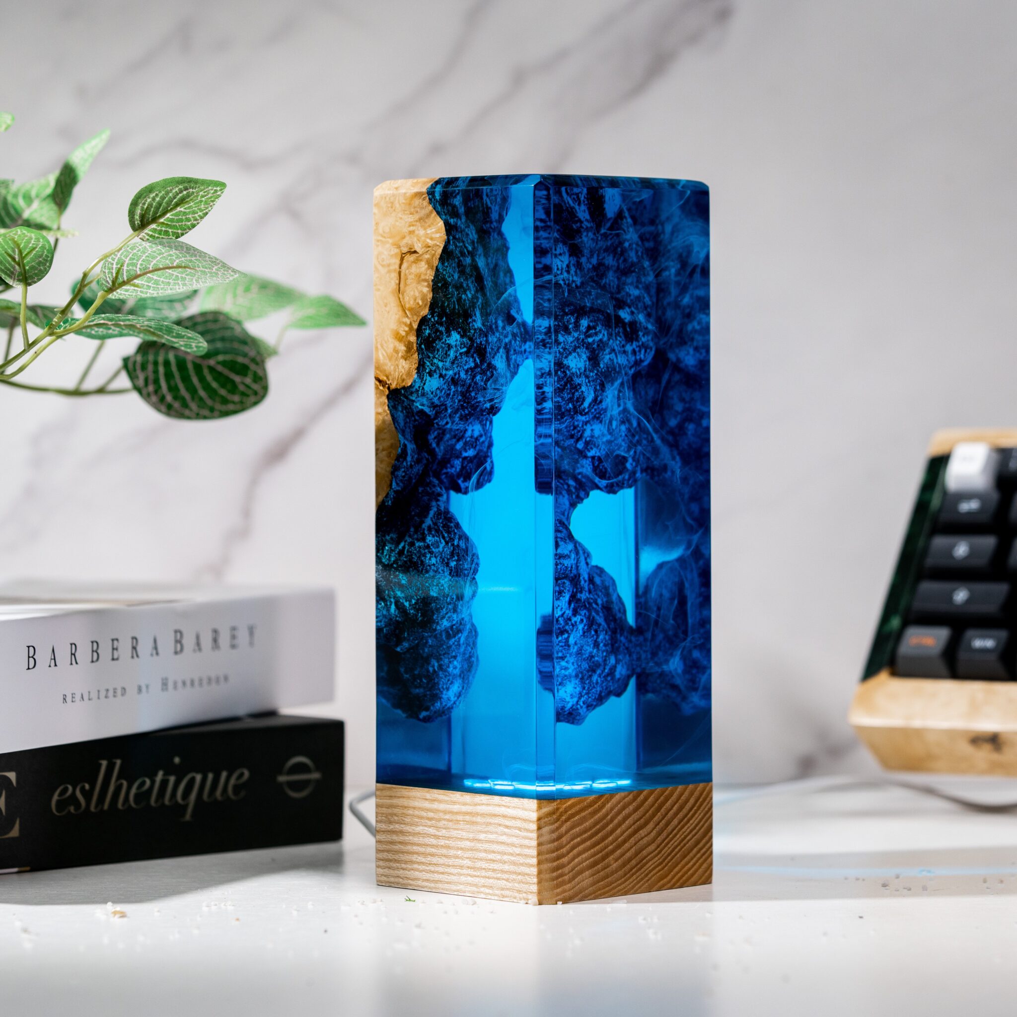 Dive into the Deep: The “Deep Blue Ocean Resin Lamp” by Breakwooden