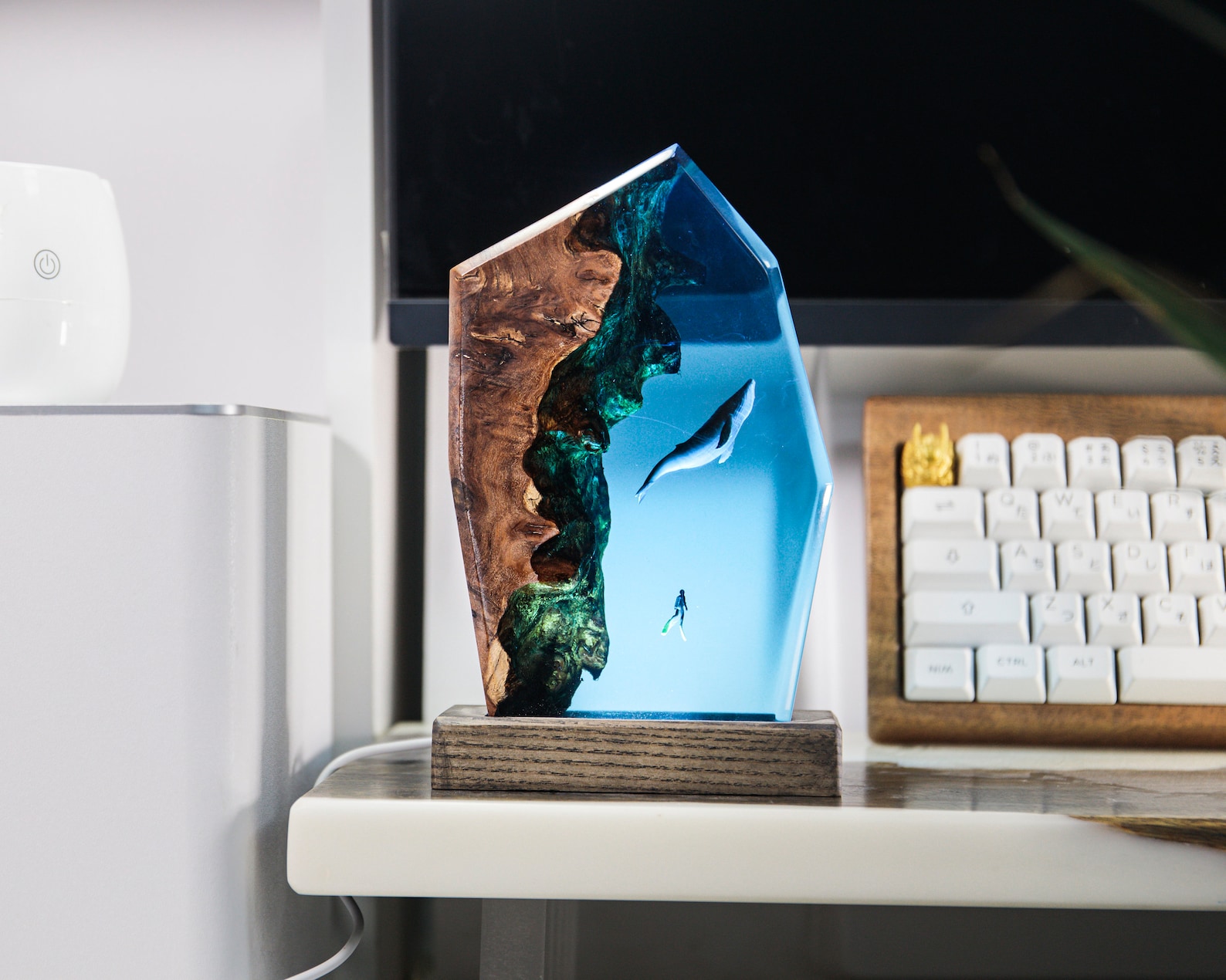 🌊 Ocean-Inspired Art: Discover BreakWooden’s Deep Sea Resin Lamps