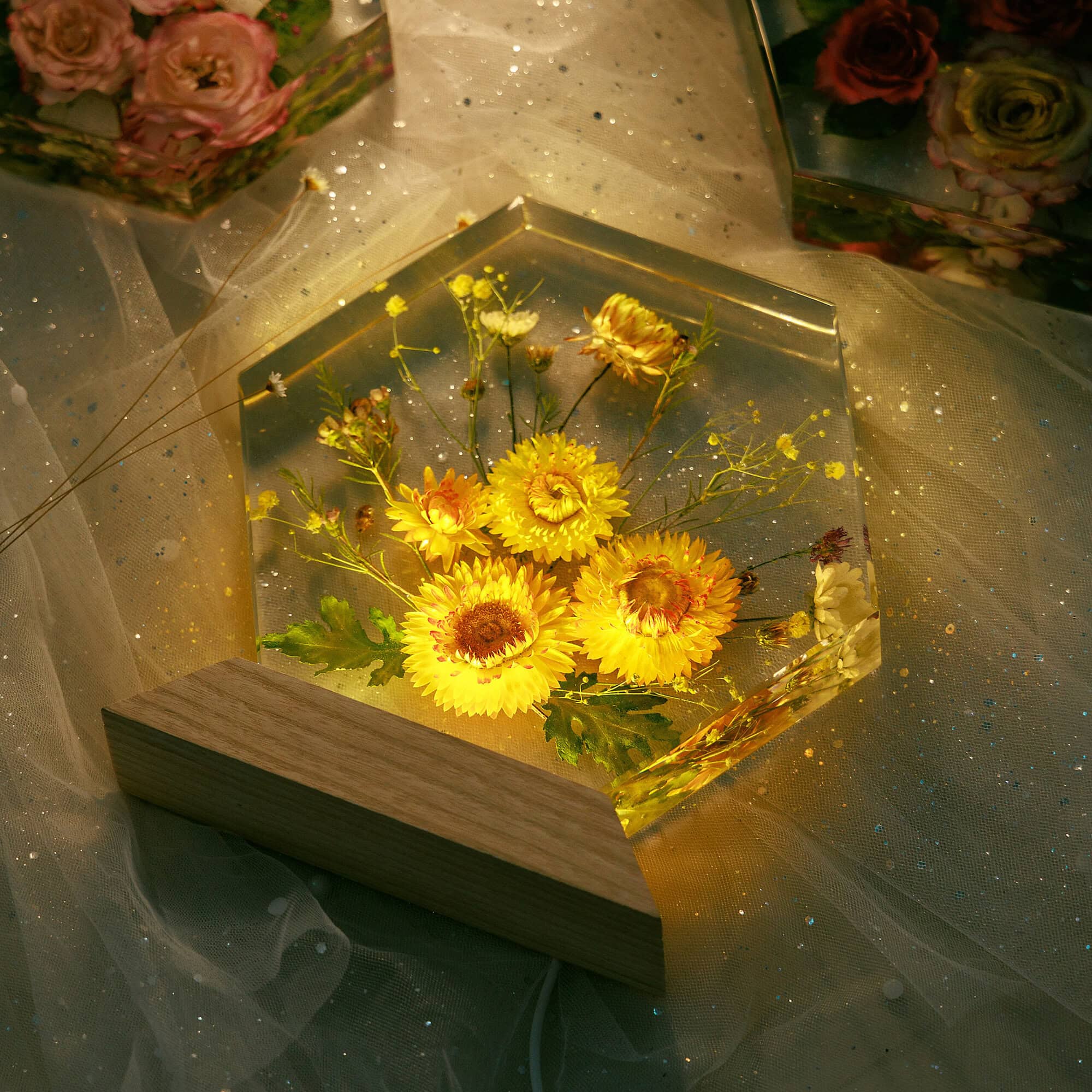 🌻 Sunflower Resin Lamp – A Warm Glow of Nature in Your Home