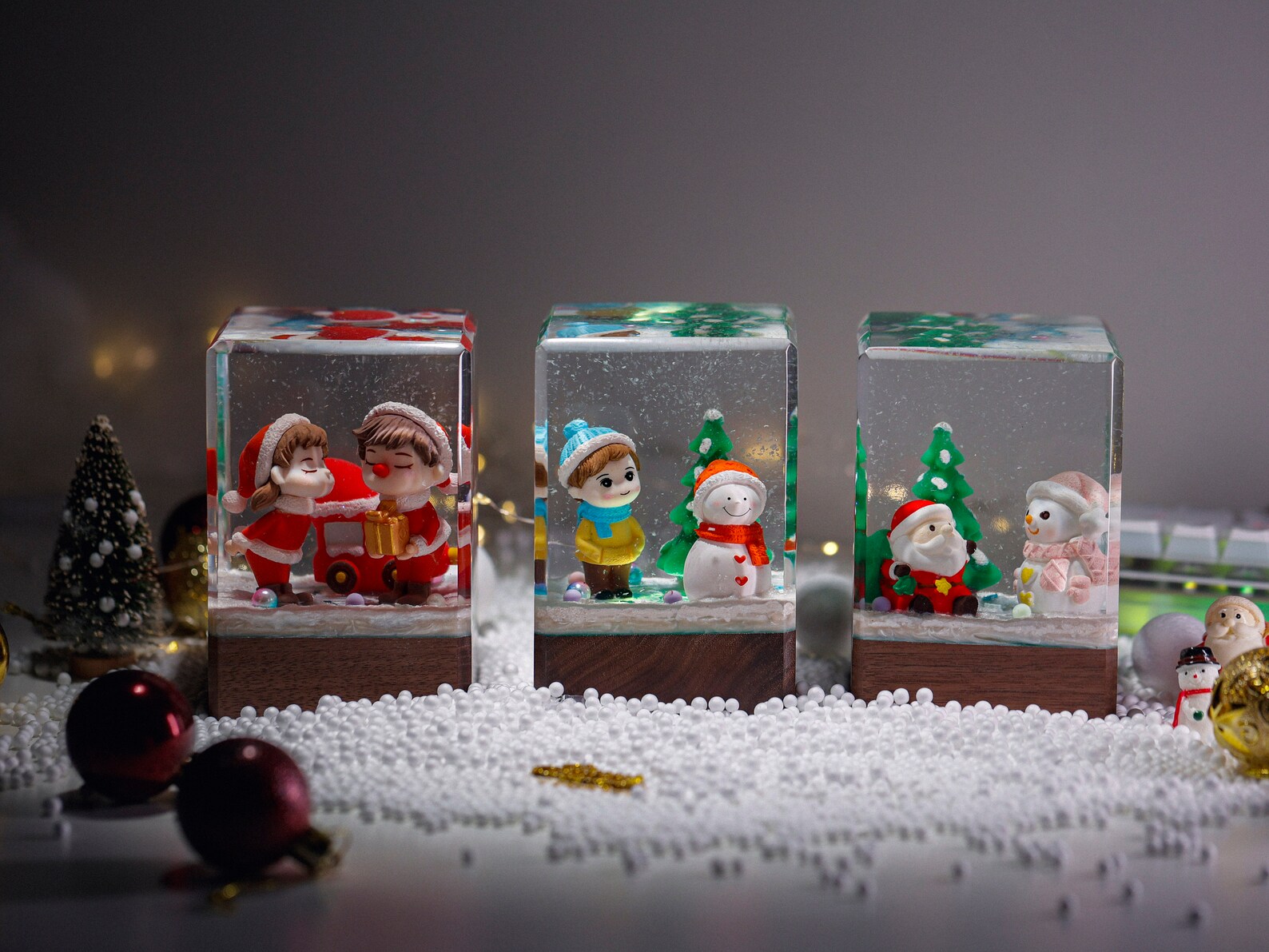 🎄 Light Up Your Holiday Spirit: BreakWooden’s Handmade Christmas Resin Lamps