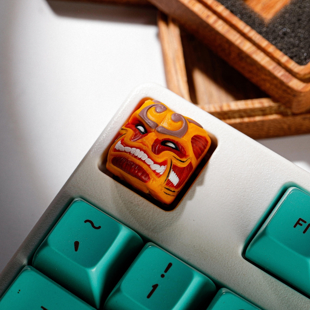 AOT - Titan Artisan Keycap Breakwooden