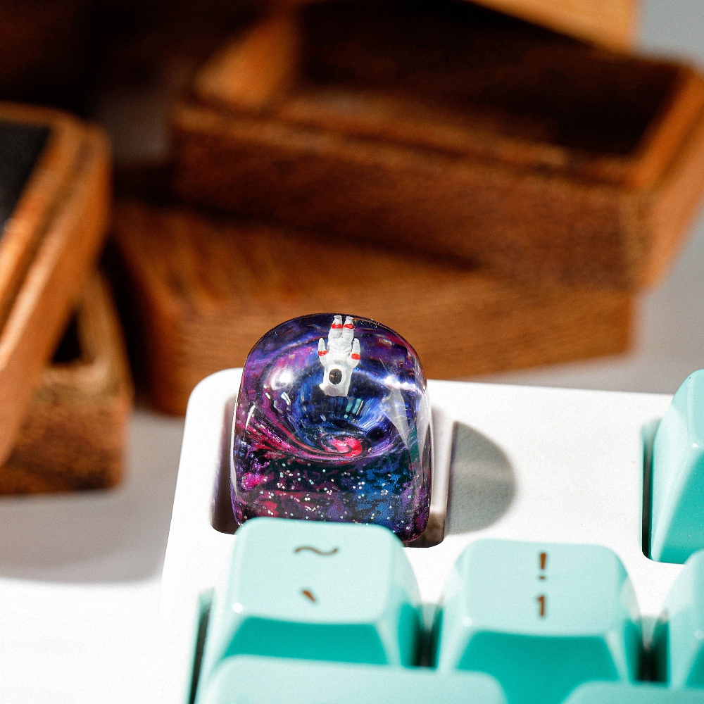 Astronaut Artisan Keycap Breakwooden 2