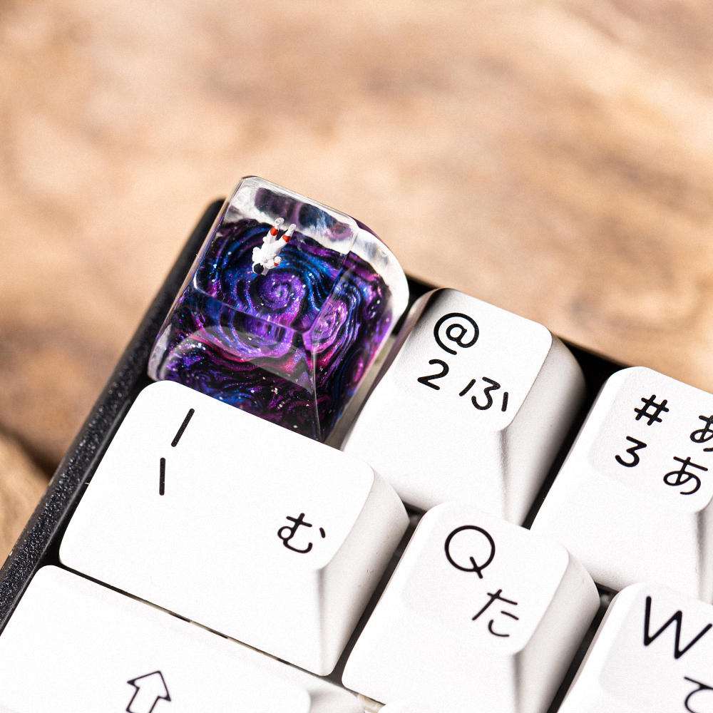 Astronaut Artisan Keycap Breakwooden 4