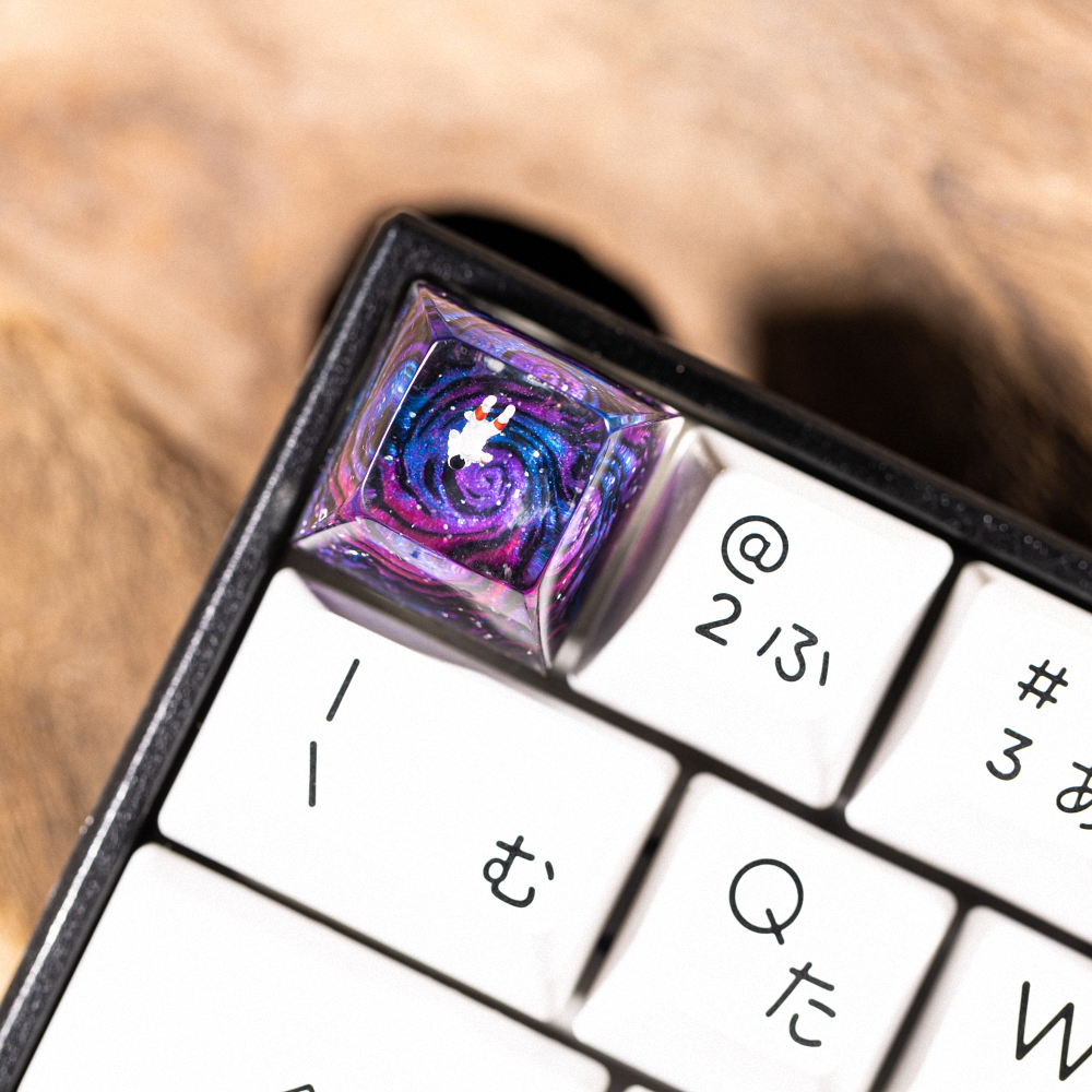 Astronaut Artisan Keycap Breakwooden 4