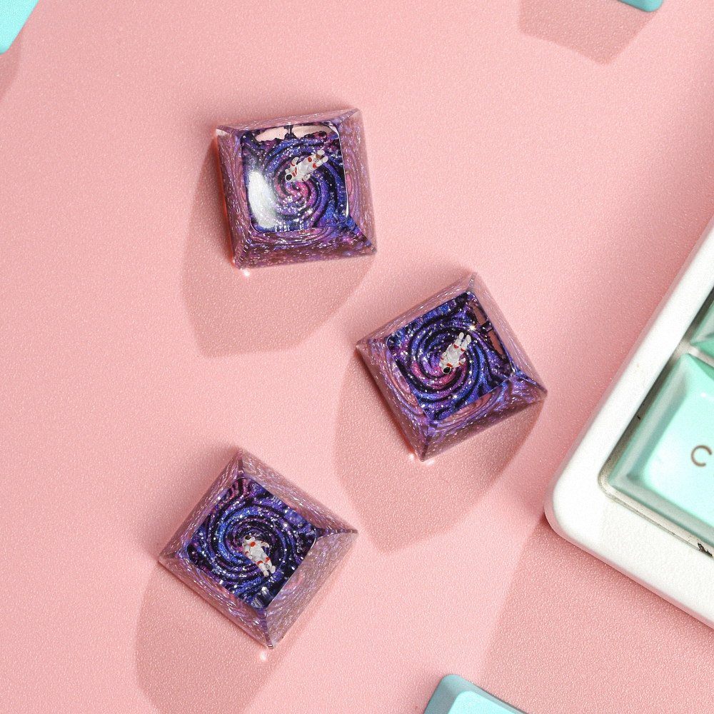 Astronaut Artisan Keycap Breakwooden 5