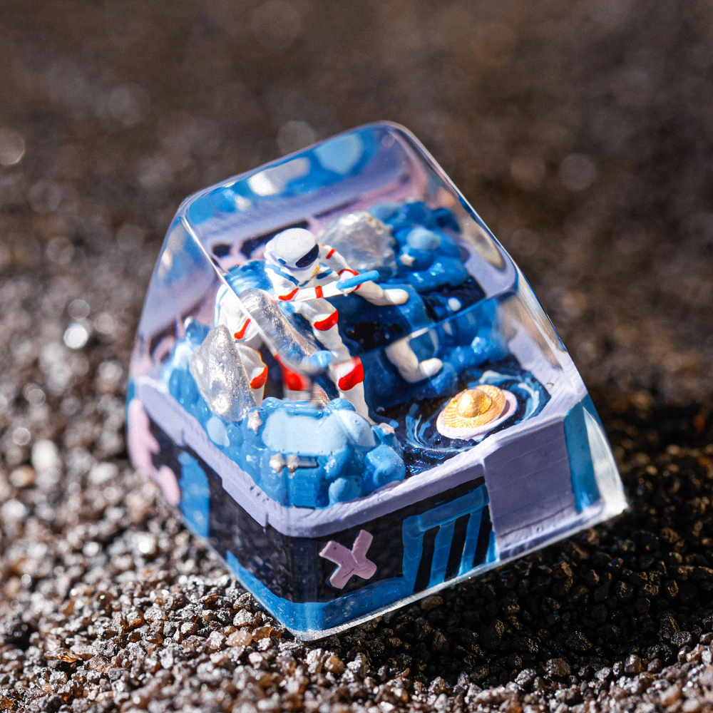 Astronaut - Blue Fishing Artisan Keycap Breakwooden