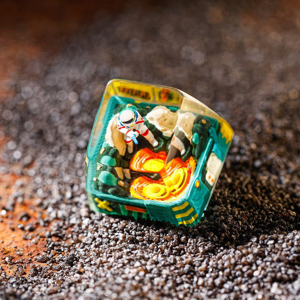 Astronaut - Green Fishing Artisan Keycap Breakwooden