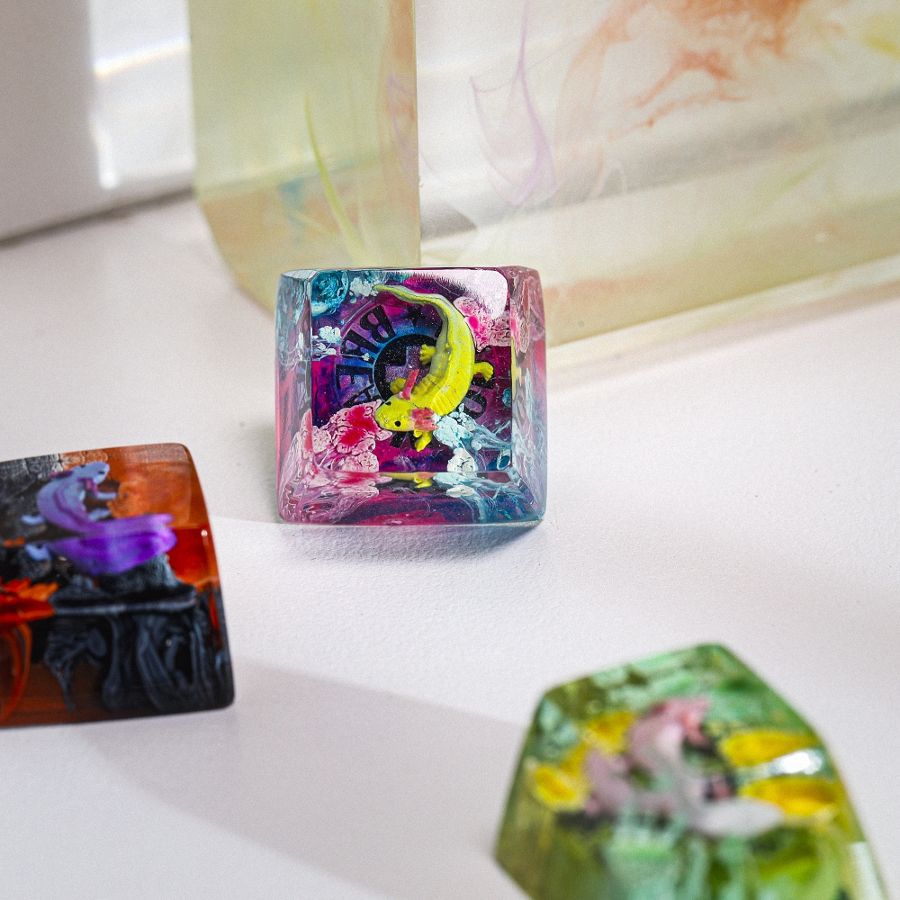 Axolotl Artisan Keycap Breakwooden 3