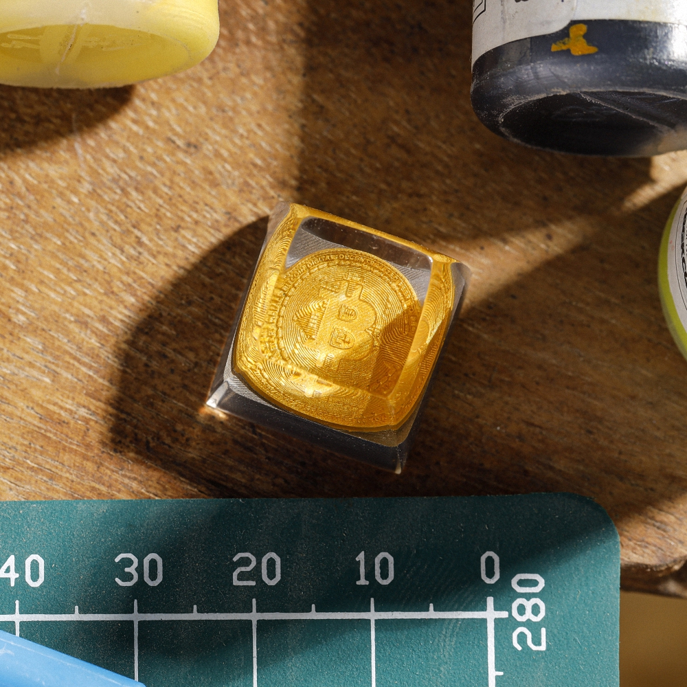 Bitcoin Artisan Keycap Breakwooden 2