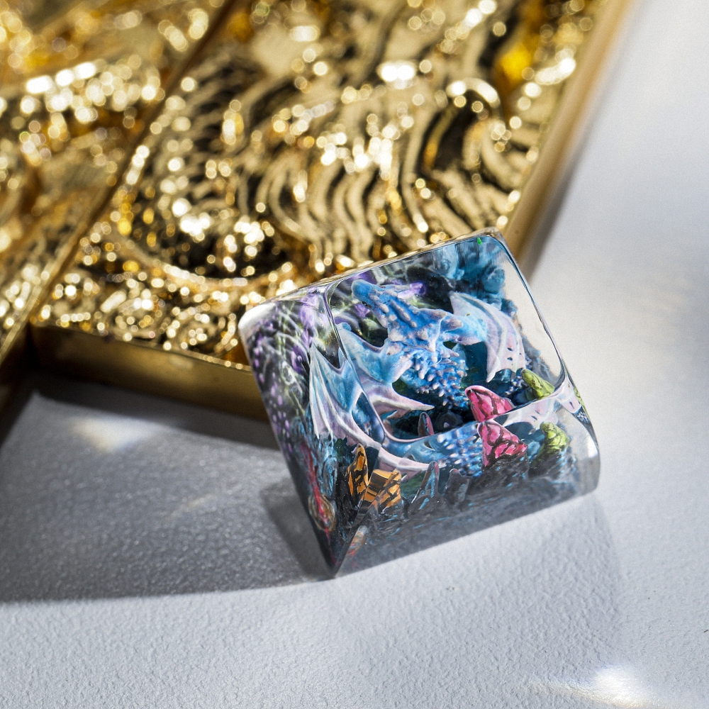 Blue Dragon Artisan Keycap Breakwooden 2