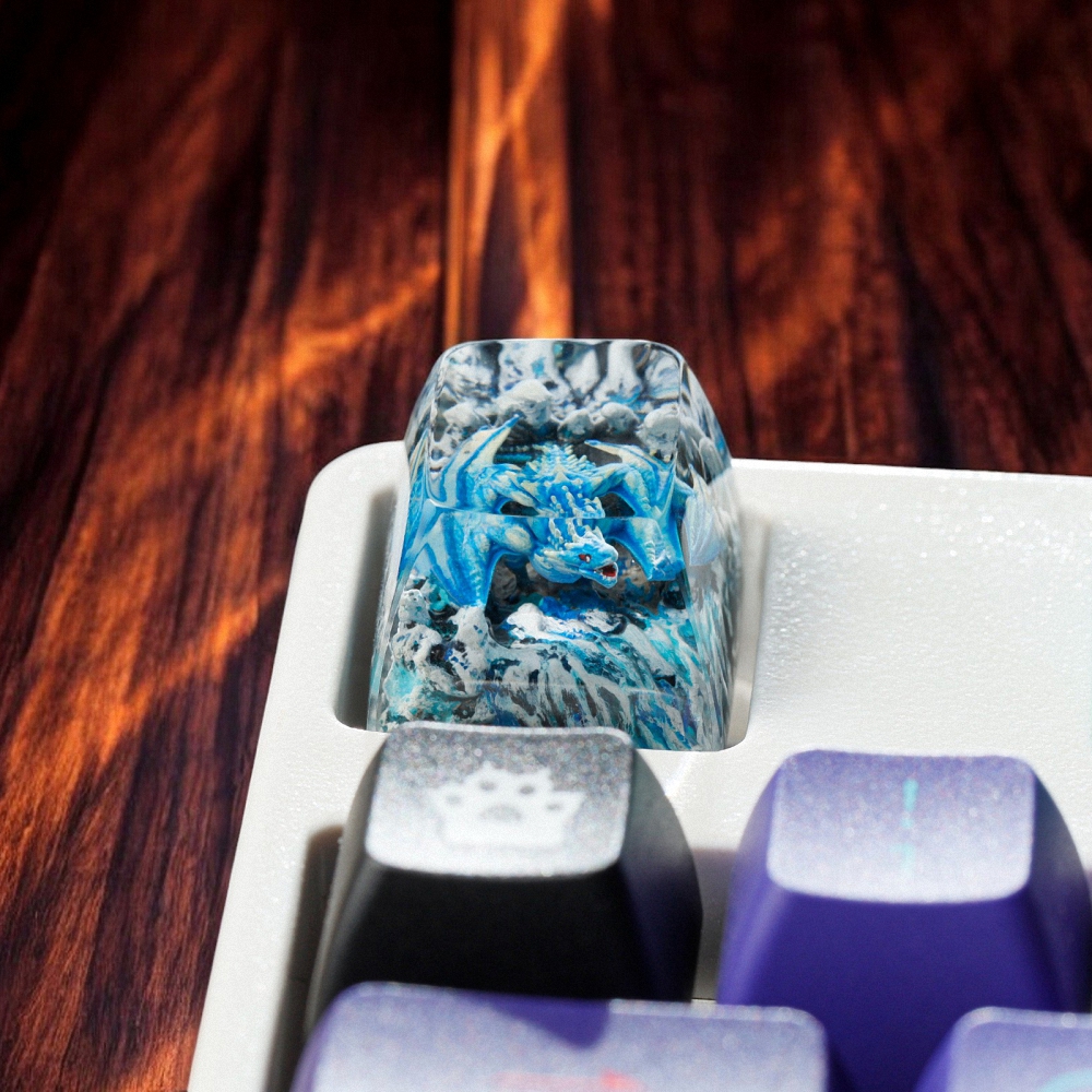Blue Dragon Artisan Keycap Breakwooden 5