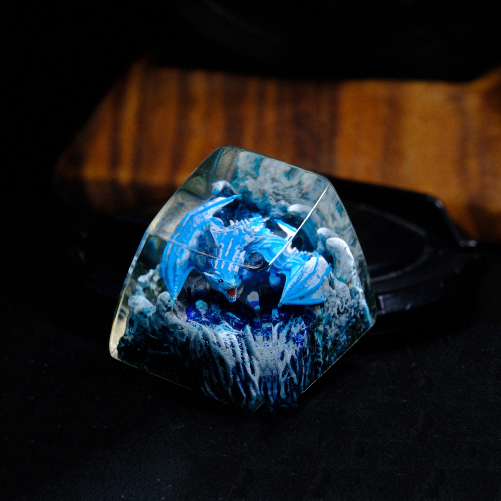 Blue Dragon Artisan Keycap Breakwooden 8