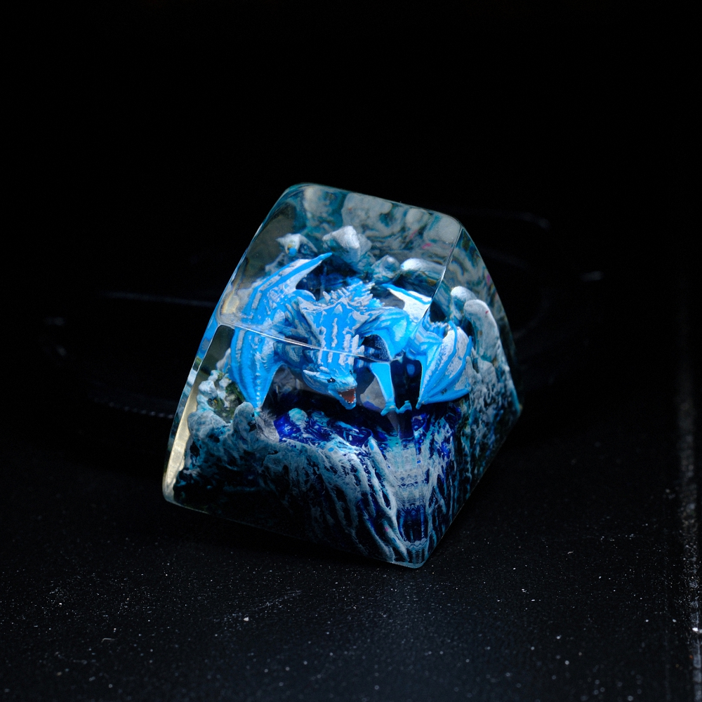Blue Dragon Artisan Keycap Breakwooden 8