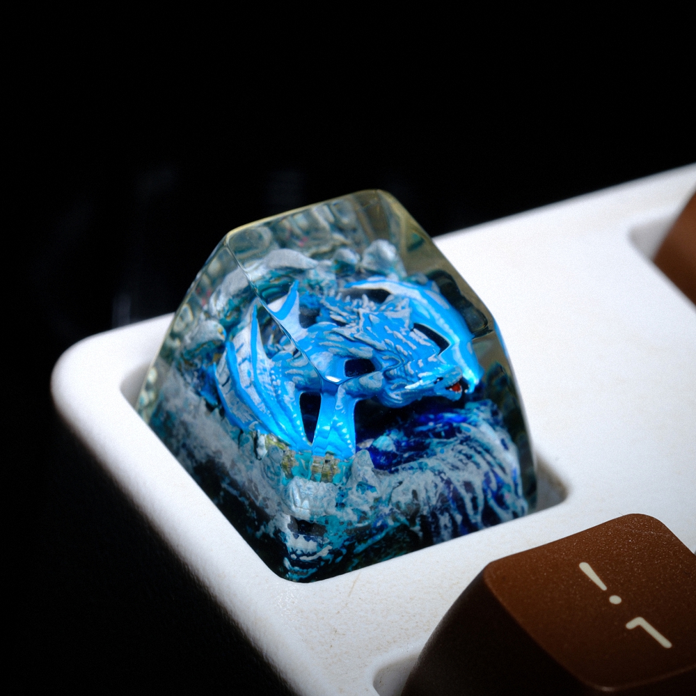 Blue Dragon Artisan Keycap Breakwooden 8